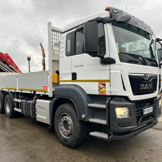 Comment le camion grue simplifie-t-il la manutention de charges lourdes sur des chantiers contraints ? Ostwald