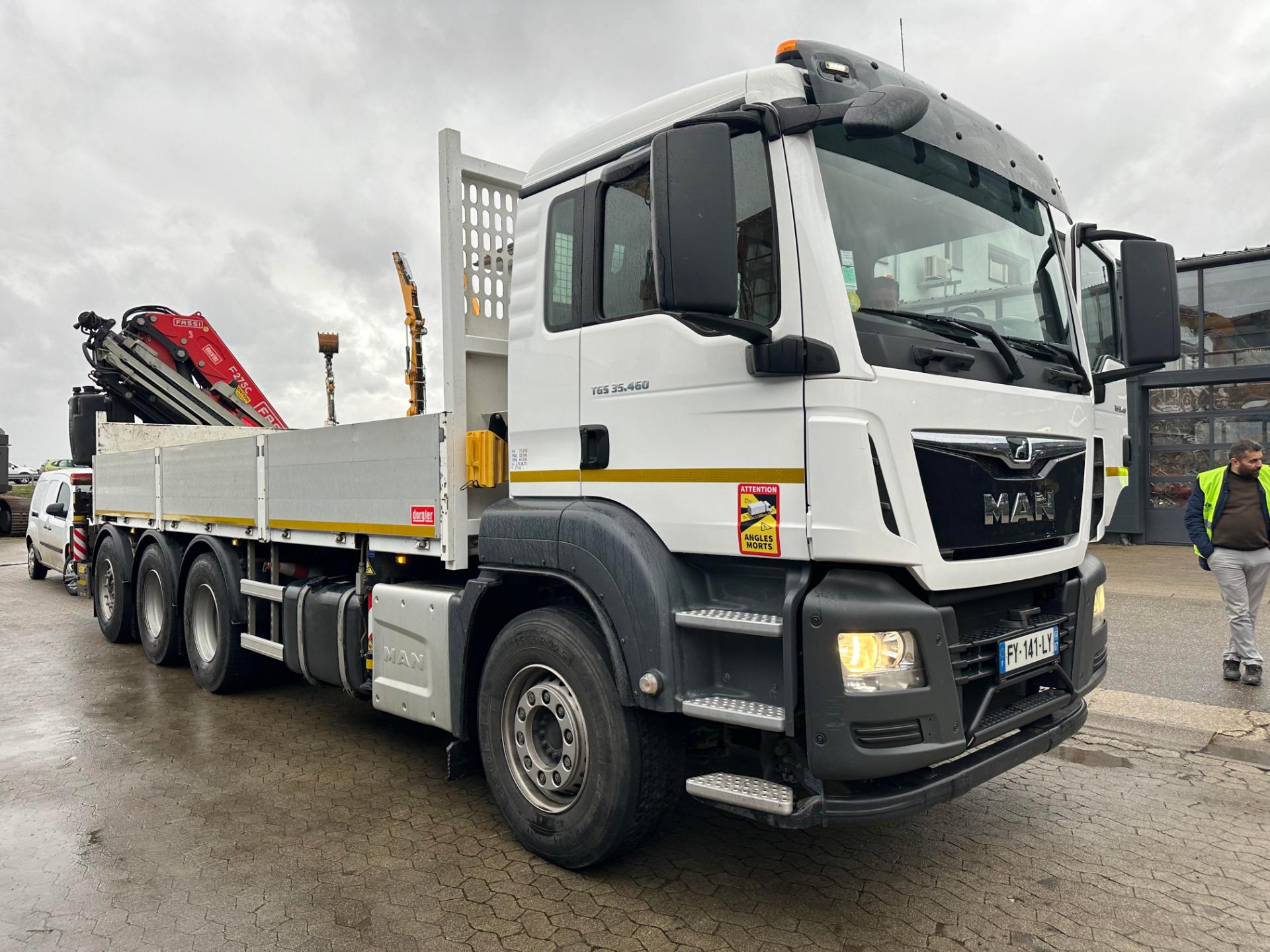ALTITUDE ACHAFAUDAGE 13 | Altitude Echafaudage Comment le camion grue simplifie-t-il la manutention de charges lourdes sur des chantiers contraints ? Ostwald