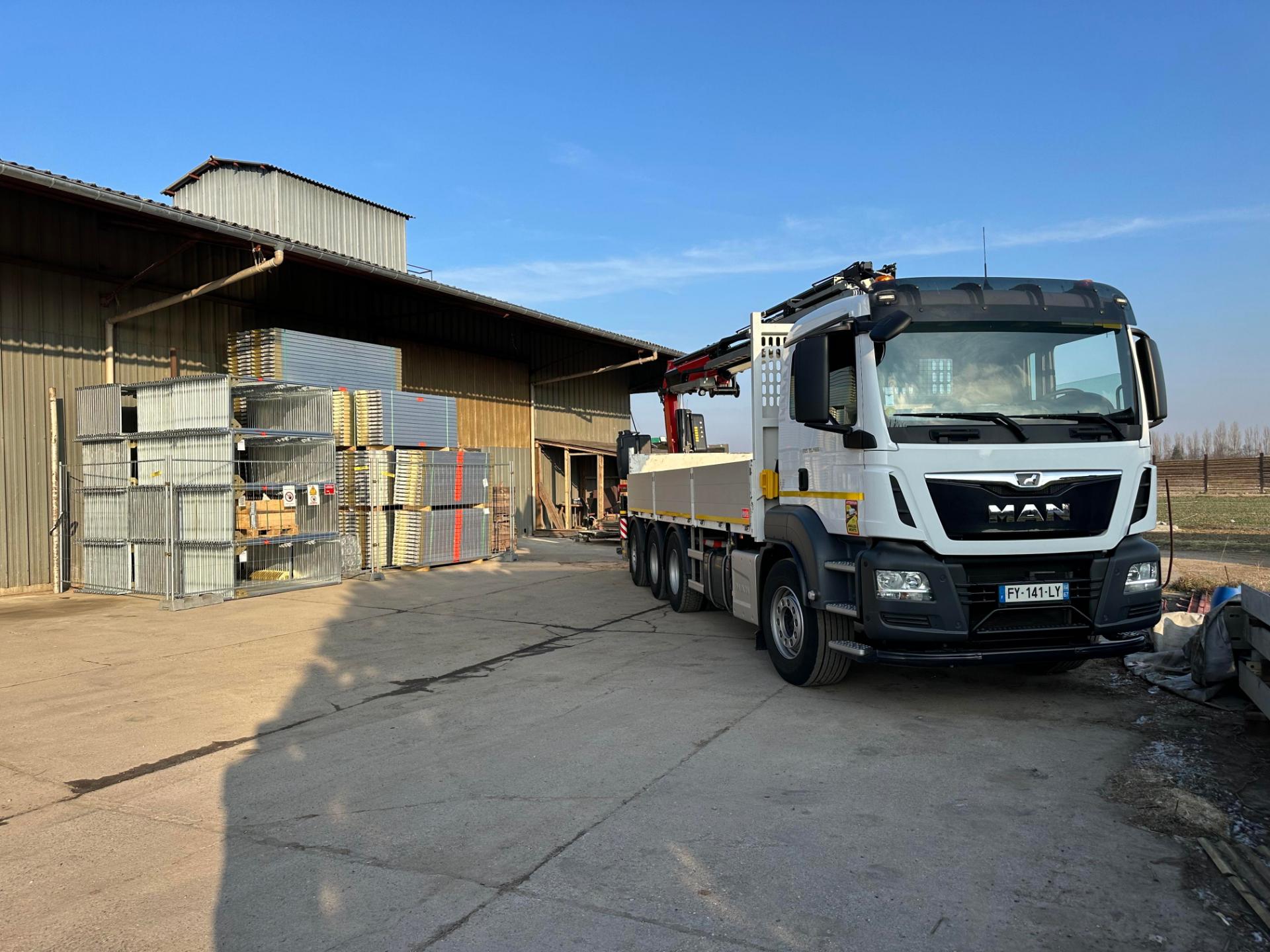 ALTITUDE ACHAFAUDAGE 21 | Altitude Echafaudage Plateau, grue, suspension : quels éléments font vraiment la différence sur un camion grue en location ? Schiltigheim